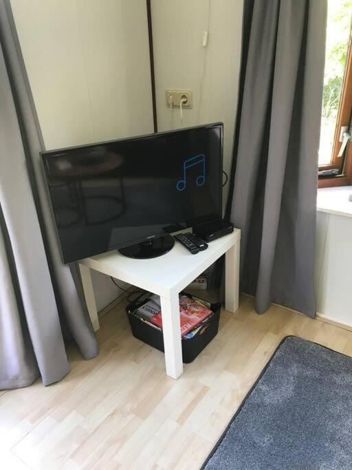 Sfeervol Chalet In Drenthe Bij Het Dwingelderveld Villa Spier Eksteriør billede
