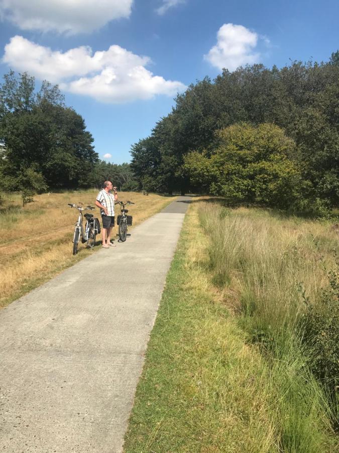 Sfeervol Chalet In Drenthe Bij Het Dwingelderveld Villa Spier Eksteriør billede